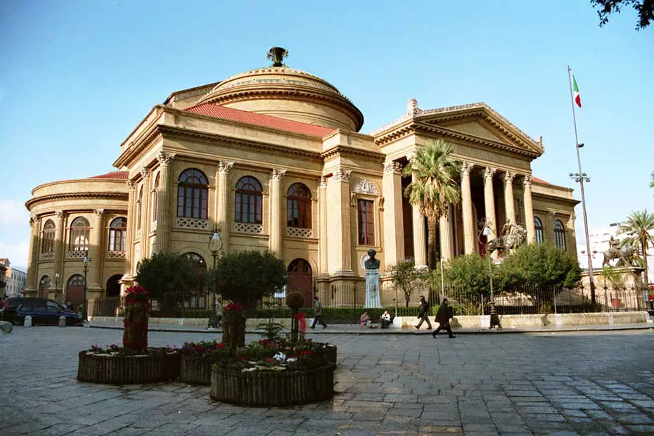 Parcheggi vicino a Villa Trabia Palermo